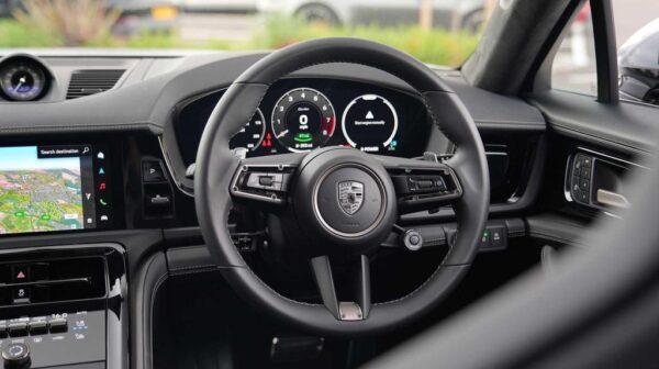 Porsche Panamera cockpit