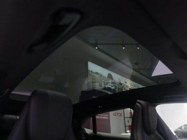 Porsche Taycan sunroof