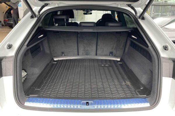 Audi Q8 Boot