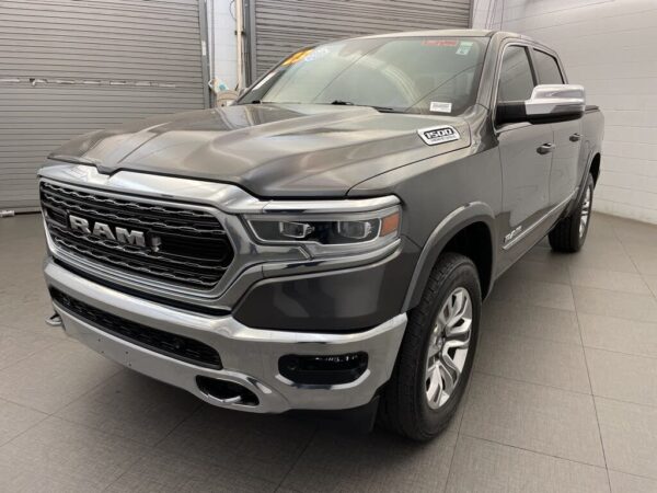 2023 RAM 1500 Limited Crew Cab 5.7 V8 - Image 2