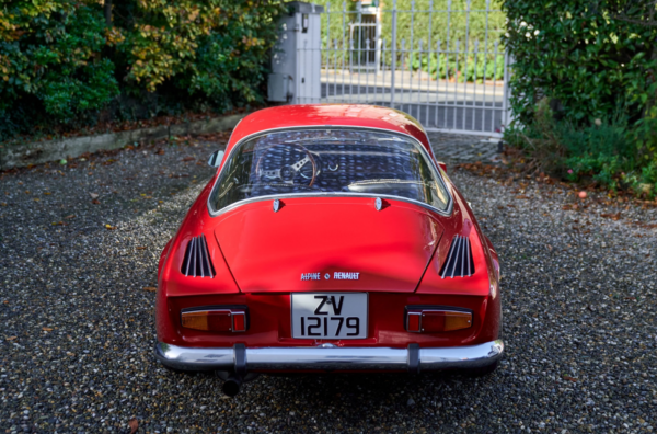 Renault Alpine A110 back