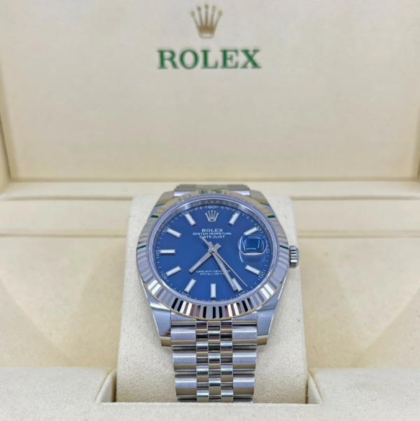 Rolex Datejust 41 White Gold Blue Dial case