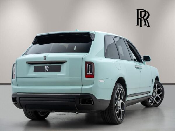 Rolls-Royce Cullinan exterior