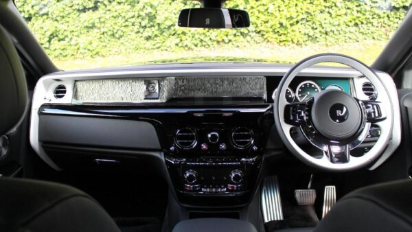 Rolls-Royce Phantom cockpit