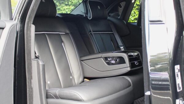 Rolls-Royce Phantom rear seat