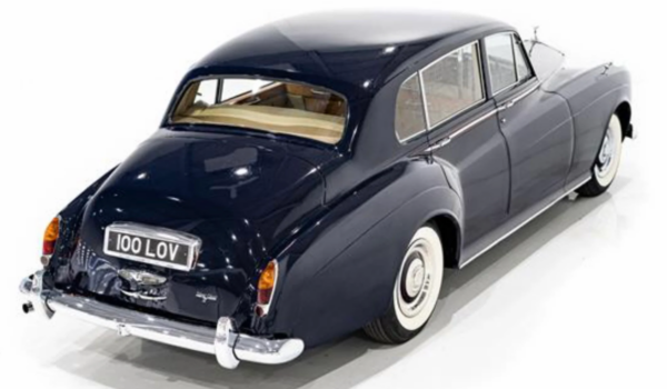 Rolls-Royce Silver Cloud exterior