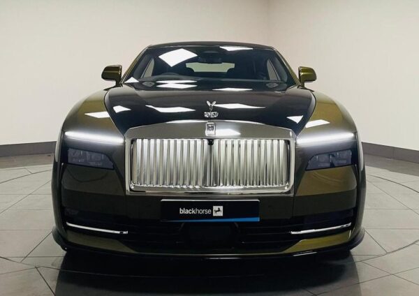 Rolls-Royce Spectre front