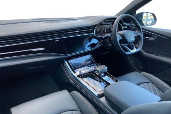 Audi SQ8 Center console