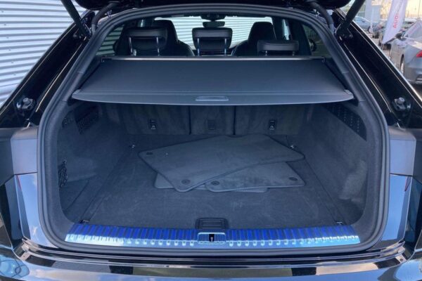 Audi SQ8 Boot