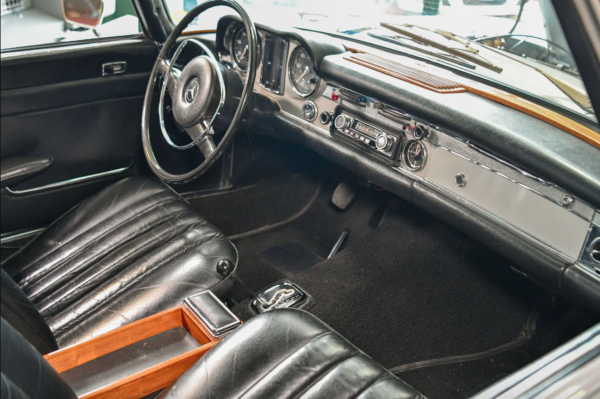 1967 Mercedes-Benz 250 SL California Coupe - Image 7