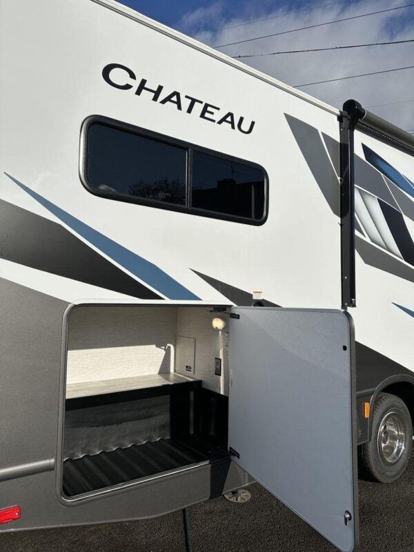 2024 Thor Motor Coach Chateau 31EV - Image 2