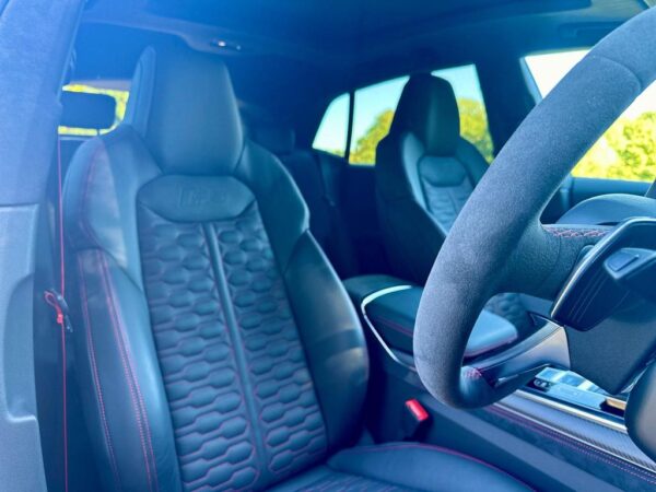 Audi RSQ8 Front Seats