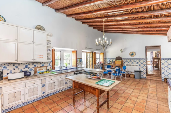 Algarve Farmhouse Kitchen