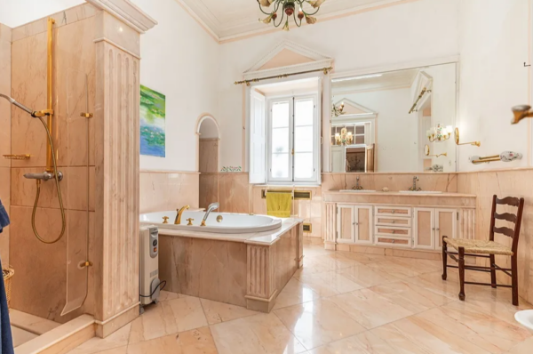 Algarve Farmhouse Bathroom