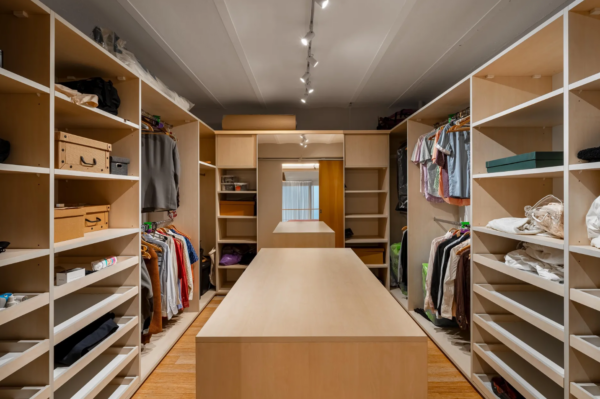 Buenos Aires Apartment Walk-in Closet