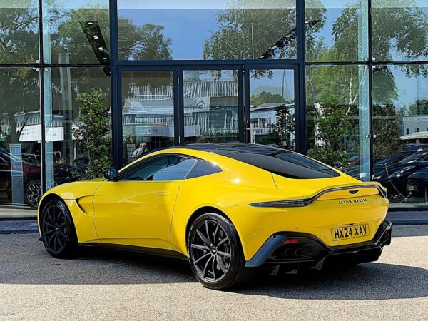 Aston Martin Vantage