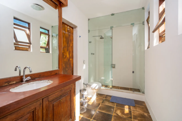 Rio De Janeiro House Bathroom