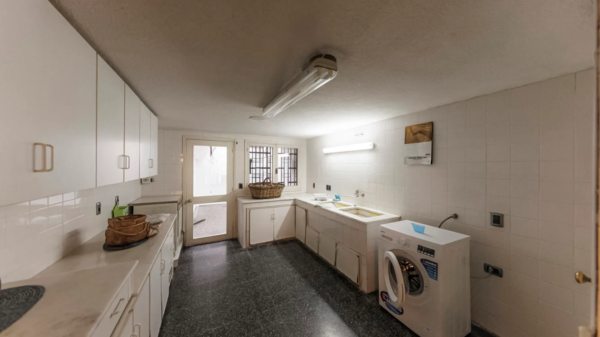 Currasco House Laundry Room