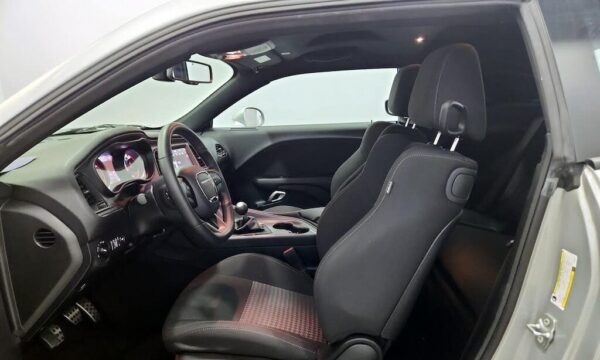 Dodge Challenger front seat