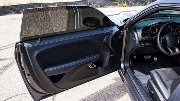 Dodge Challenger door