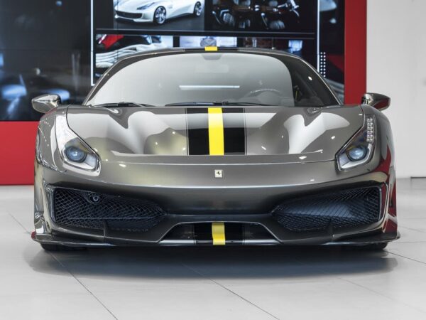 Ferrari 488 Pista Front