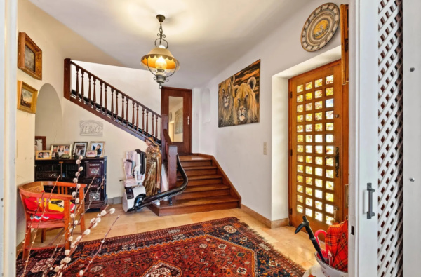 Côte d'Azur Villa Staircase