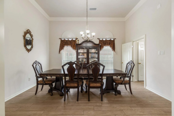 Houston House Dining Area