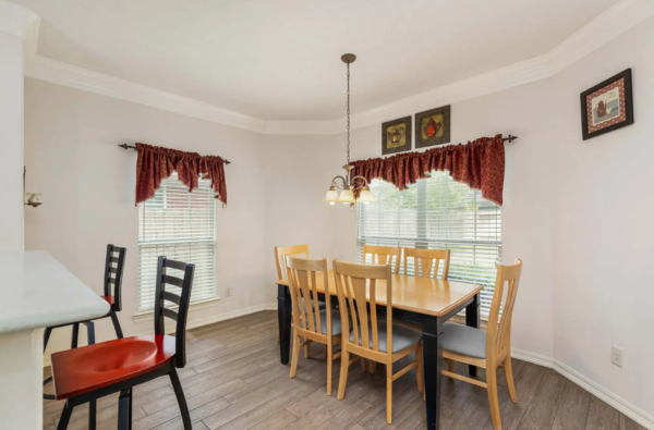 Houston House Dining Area