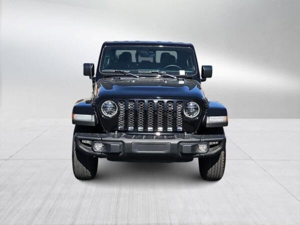 Jeep Gladiator front