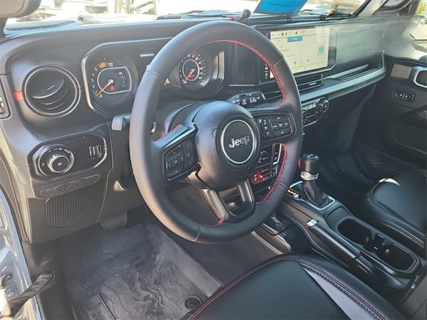 Jeep Wrangler cockpit