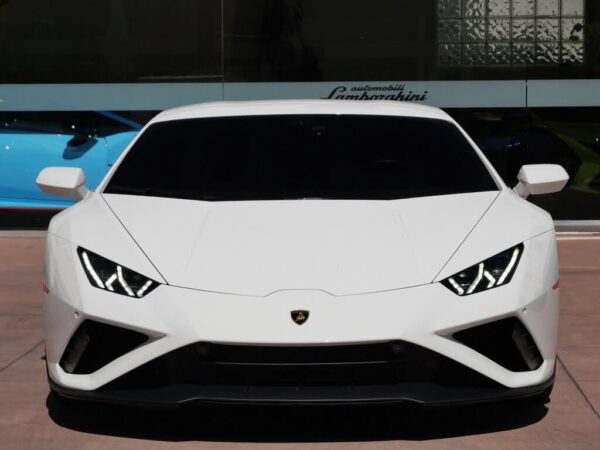 Lamborghini Huracan front