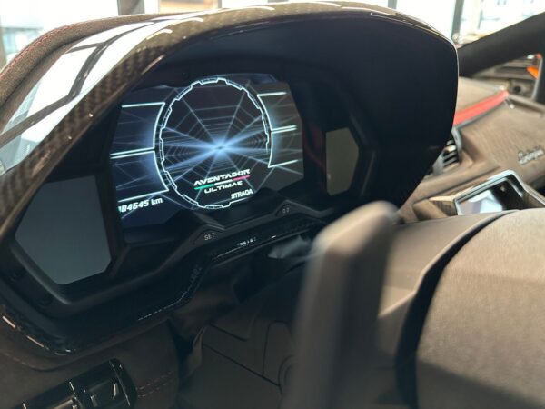 Lamborghini Urus S panel board