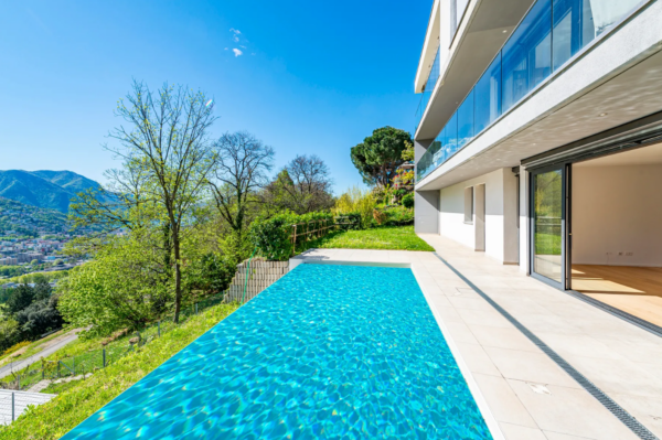 Lugano Apartment Swimming Pool