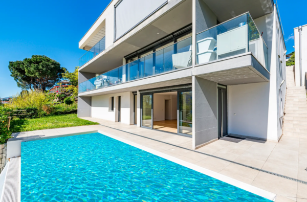 Lugano Apartment Swimming Pool