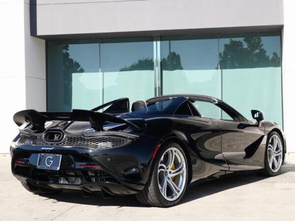 McLaren 750S back side