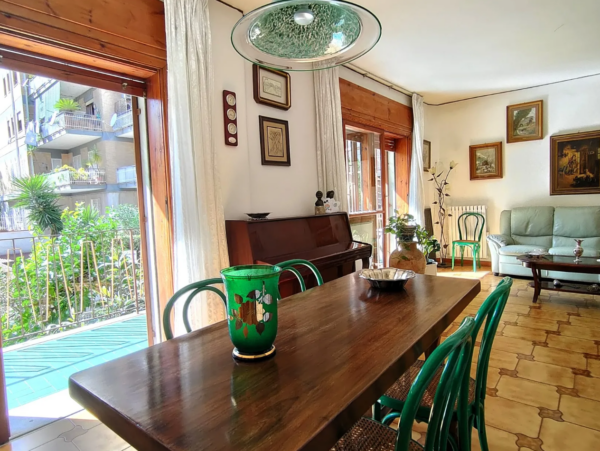 Naples Apartment Dining Area