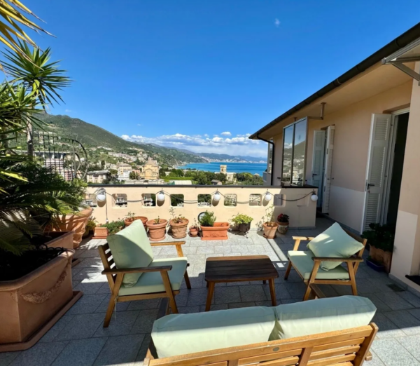 Penthouse Arenzano Balcony