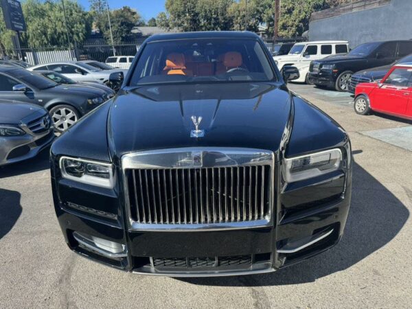 Rolls-Royce Cullinan Front