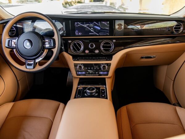 Rolls-Royce Spectre cockpit