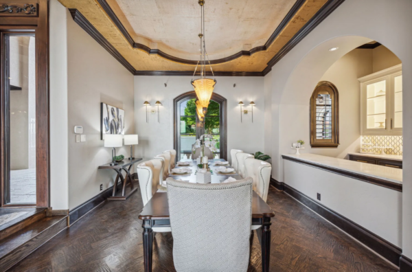 Texas Villa Dining Area