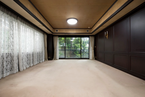 Tokyo House Room