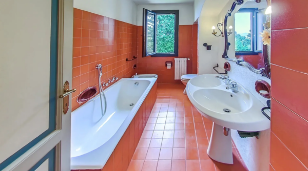 Lake Maggiore Villa Bathroom