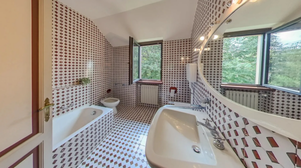 Lake Maggiore Villa Bathroom