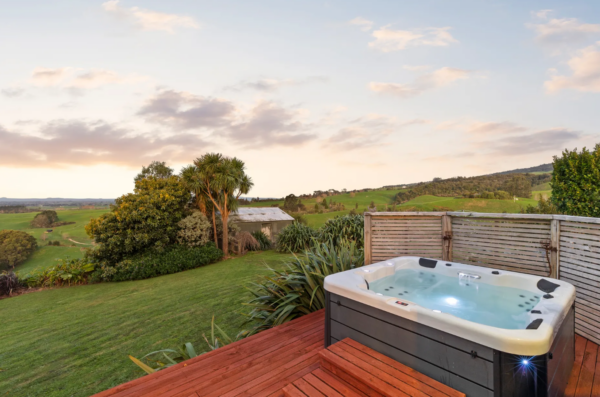 Waikato House Jacuzzi