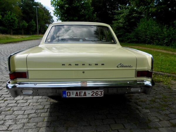 AMC Rambler 550 back