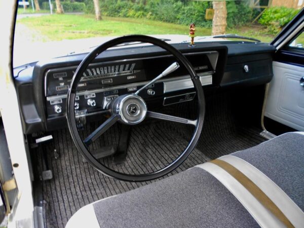 AMC Rambler 550 steering wheel