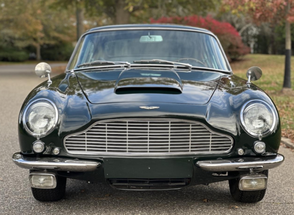 Aston Martin DB6 front