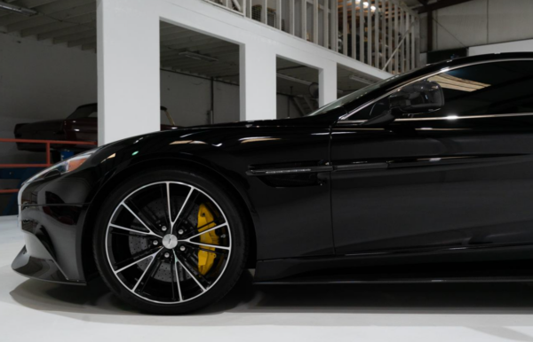 Aston Martin Vanquish wheel