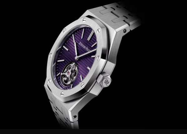 Audemars Piguet Royal Oak crown