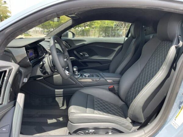 Audi R8 interior seats